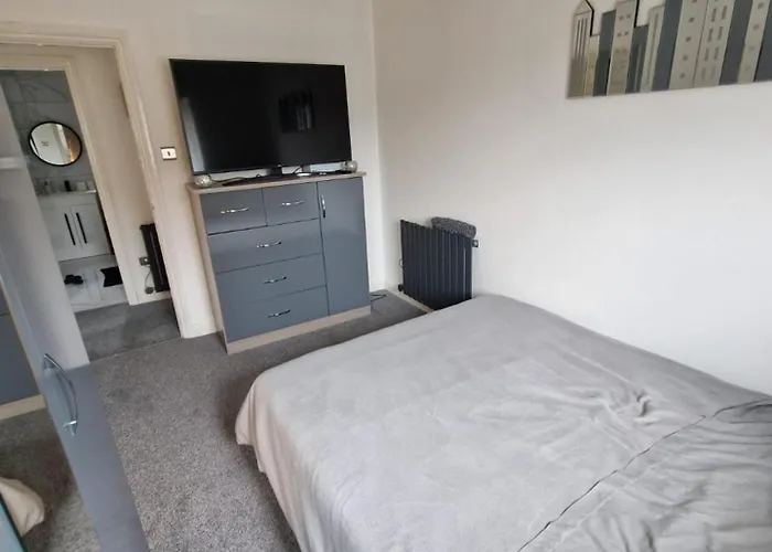 Captivating 2-Bed Apartment In Tenby
